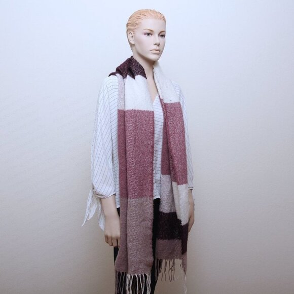 Aeropostale Striped Scarf - Picture 3 of 6